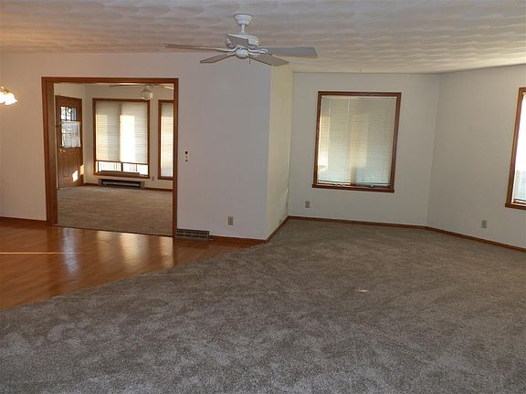 5th image of 4009 Mackinac Dr #4