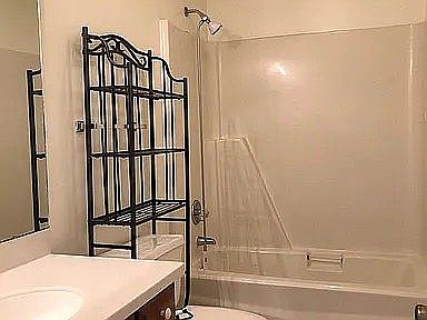 2nd image of 2877 Fawnwood Cir
