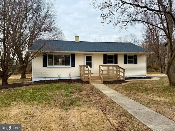 101 Wood Ln, Reading, PA 19606