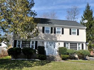 75 Cleveland Rd, New Haven, CT 06515