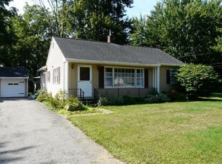 866 Colebrook Dr, Troy, MI 48083