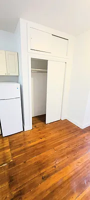 Rented by United Realty Equities | media 22