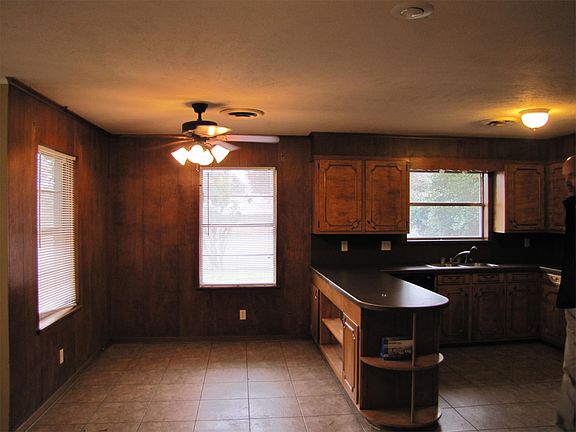 2nd image of 1450 Melissa Dr