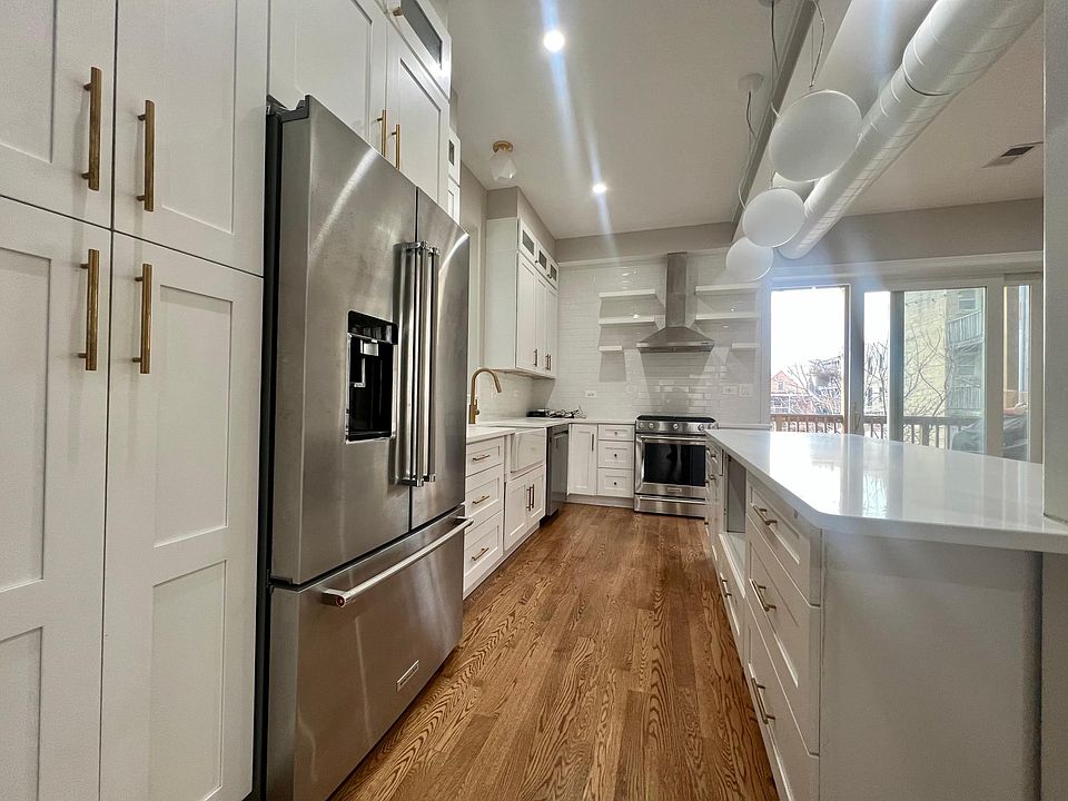 1st image of 2861 W Shakespeare Ave #2