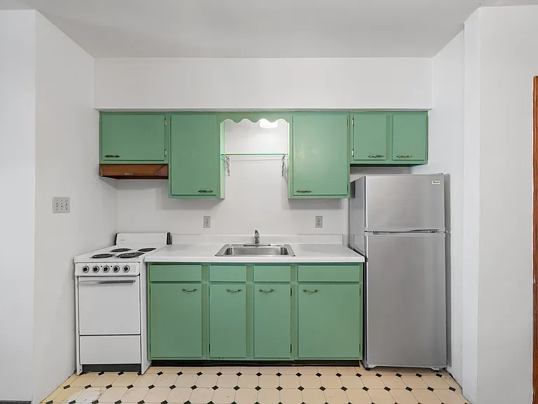 617 Bellefonte St #1 — Photo 7