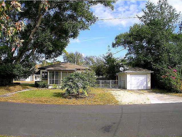 1st image of 1658 Knollwood Cir