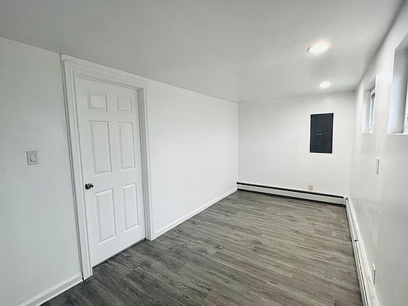 2nd image of 1865 Louis Kossuth Ave Floor 1