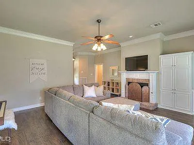 302 Haguewood Cir — Photo 7