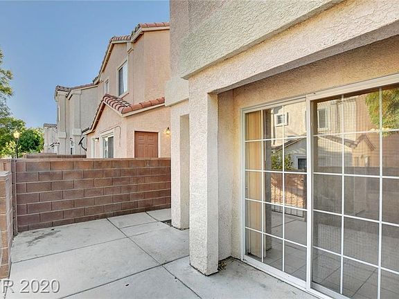 5th image of 5549 Ness Ave