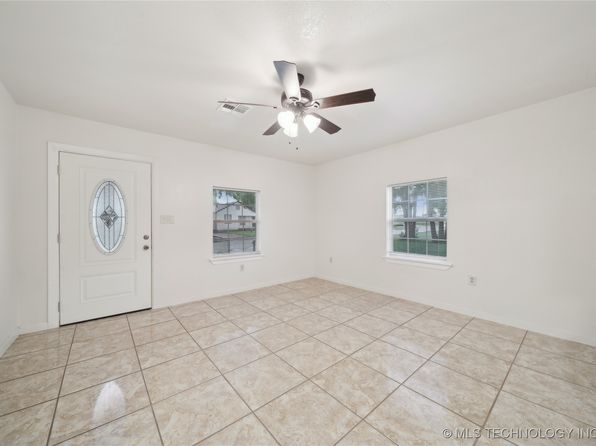 2303 W 40th St, Tulsa, OK 74107