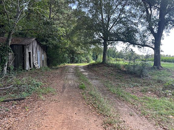 4th image of 7 County Road 223