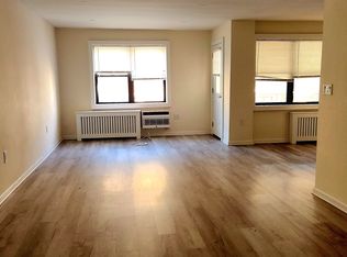 860 E Broadway APT 4C, Long Beach, NY 11561