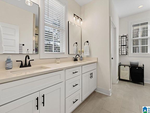 4th image of 425 Stonewood Trl