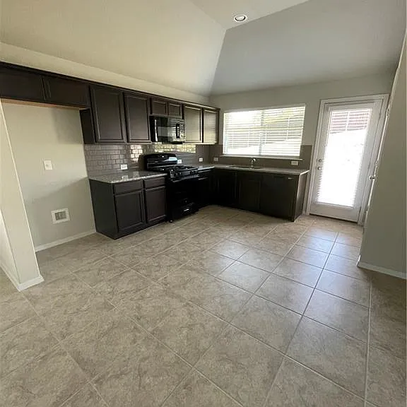 5712 Respinto Dr — Photo 6
