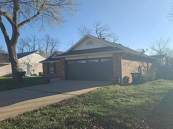 2nd image of 423 N 37th Pl