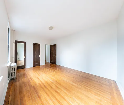 Rented by Julianna Realty Corp | media 9