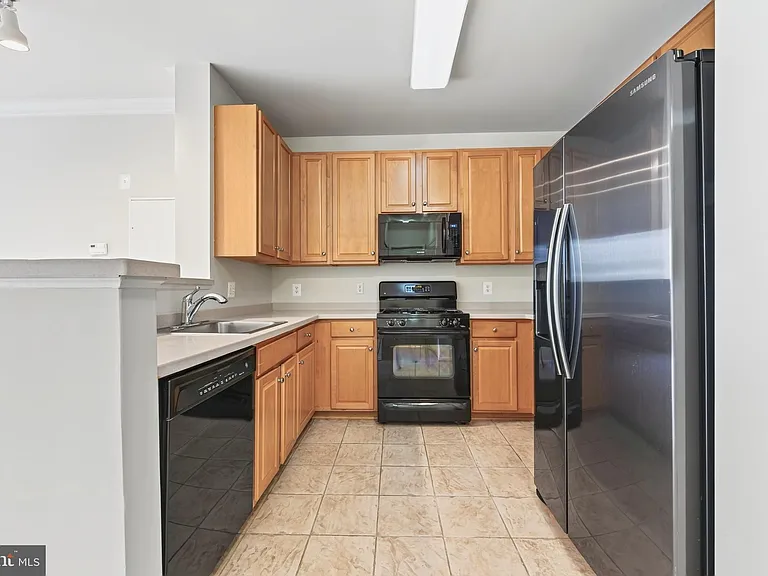12001 Market St #277 — Photo 8