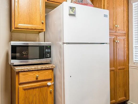 2nd image of 1326 W Fedora Ave