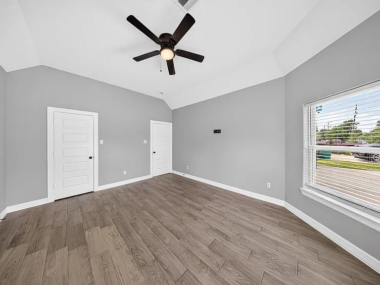 2309 Minnesota St — Photo 15