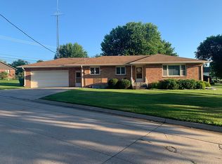 105 W Ridge St, Sutton, NE 68979