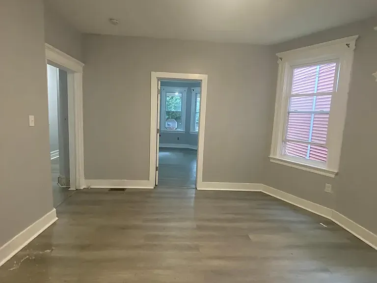 35 Seymour Ave #5C — Photo 7