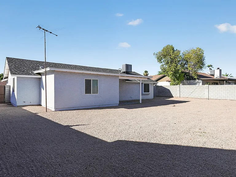 6255 E Ivy St — Photo 13