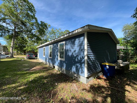 3rd image of 1958 MOREHOUSE Road