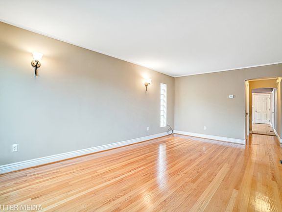 4th image of 5518 S Tripp Ave