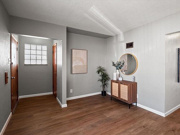 3rd image of 3972 Schiller Pl