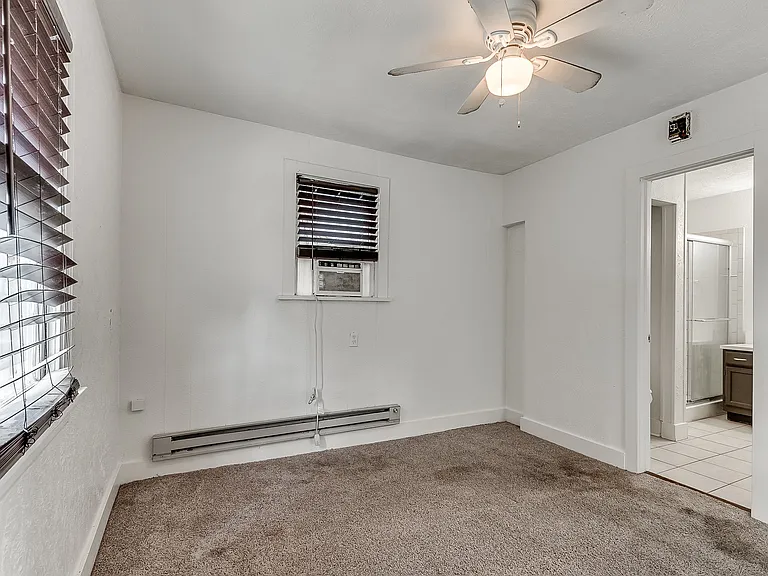 2111 N Linn Ave — Photo 23