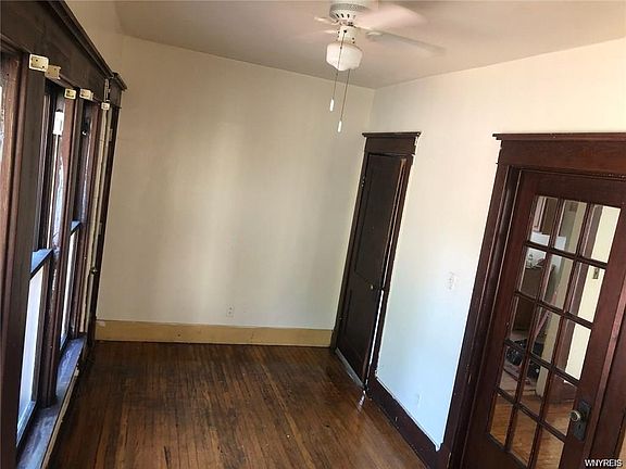 4th image of 264 Lasalle Ave