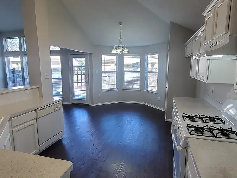 132 Brookshore Dr — Photo 6