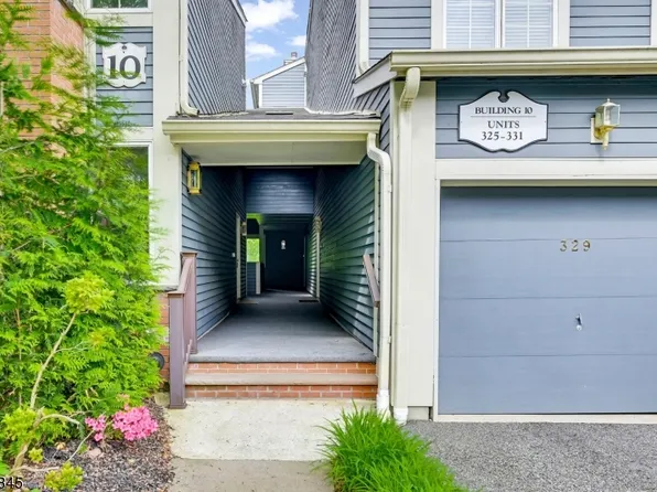 325 Cambridge Dr, Ramsey Boro, NJ 07446