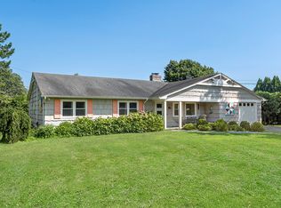38 Liberty St, Westhampton, NY 11978