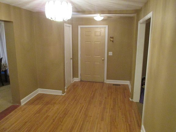 Hallway Foyer - Front Door