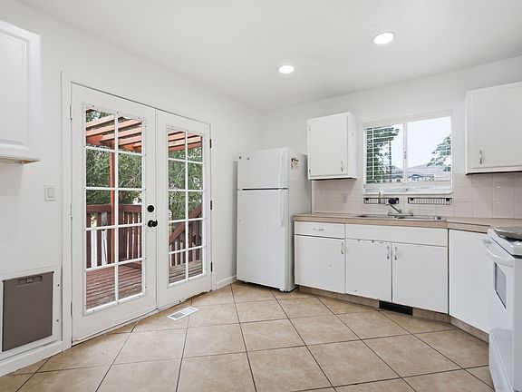 4th image of 8375 W Western Dr S