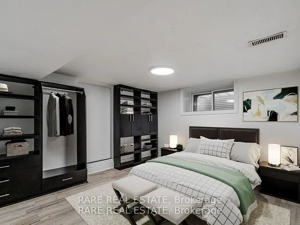 538 Roxton Rd, Toronto, ON M6G 3R4