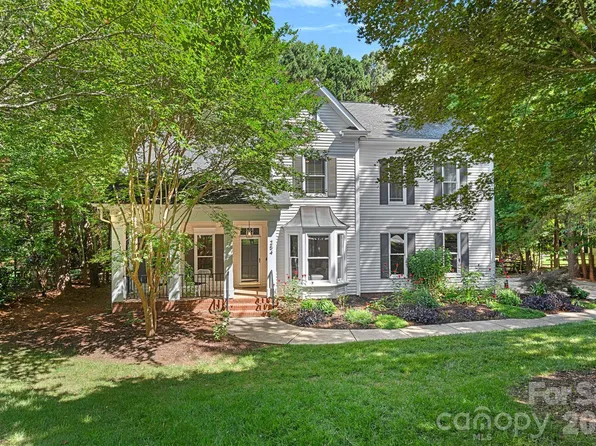 254 Bay Harbour Rd, Mooresville, NC 28117