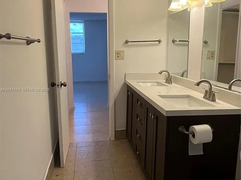 403 NW 68th Ave #206 — Photo 36