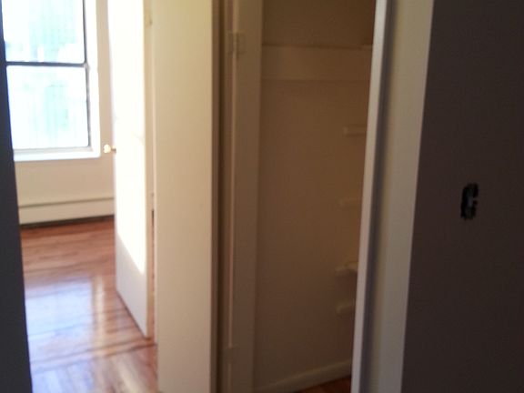 5th image of 520 Tinton Ave APT 18N