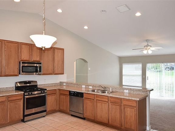 3rd image of 615 Berry Bramble Dr