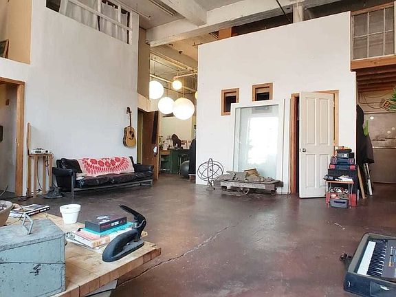 2nd image of 238 Franklin St #F121