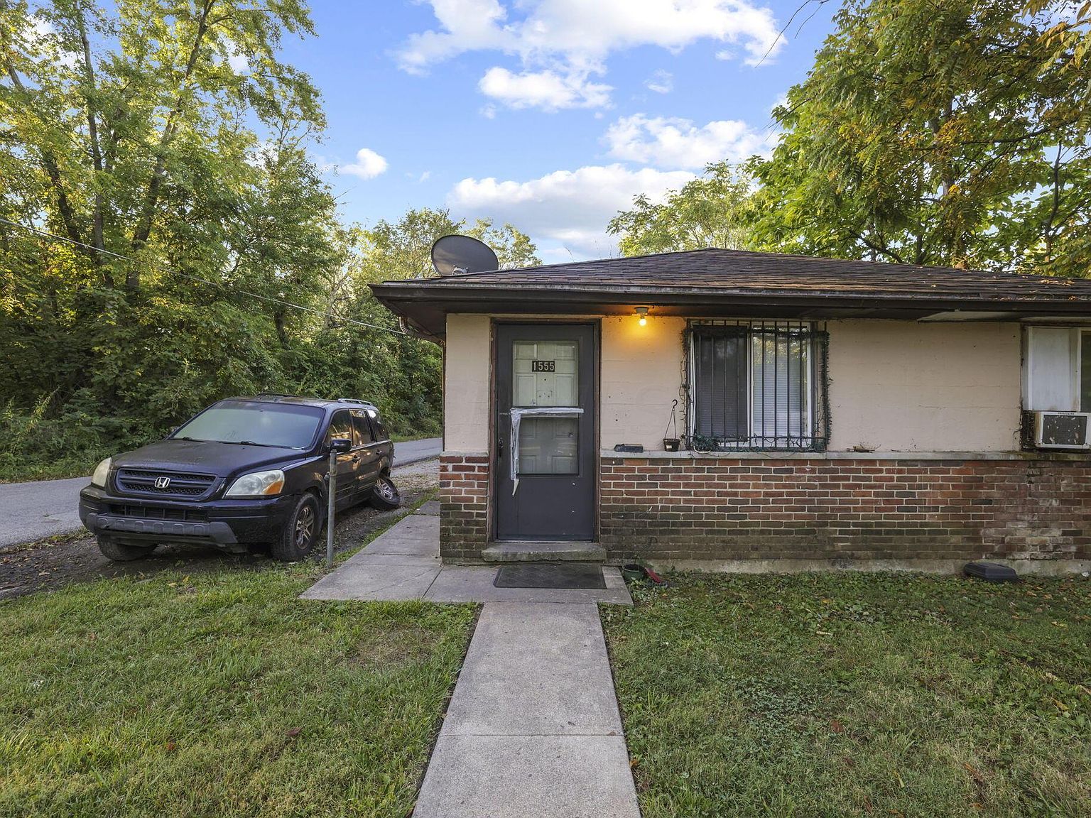 1555-1557 E 26th Ave, Columbus, OH 43211 | MLS #223031517 | Zillow