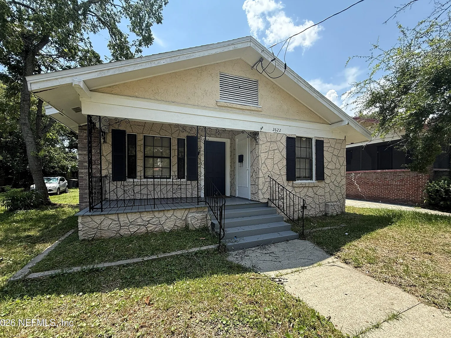 3 bed, 2.0 bath, 1315 sqft, $1,750 — Photo 2