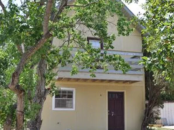 608 Peyton St, College Station, TX 77840