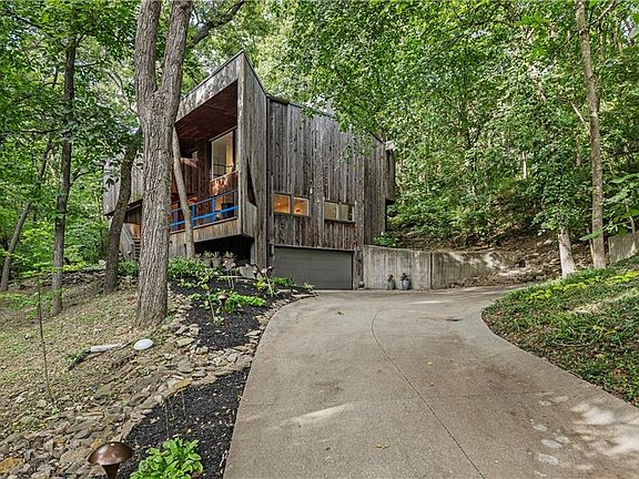 5th image of 4721 Black Swan Dr