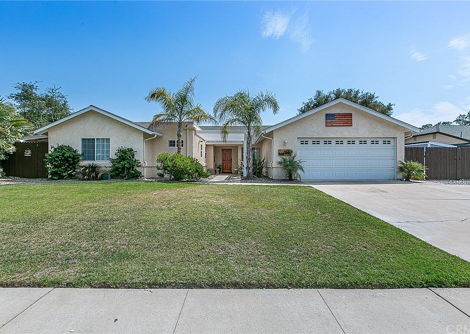 1st image of 740 Via Vista Verde