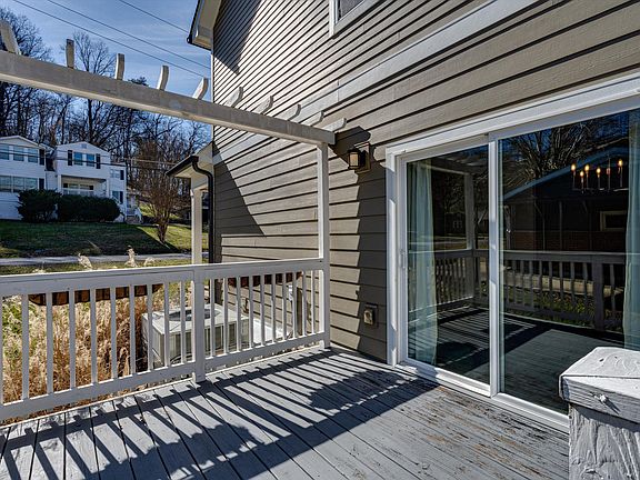 4th image of 311 E Midvale Ave