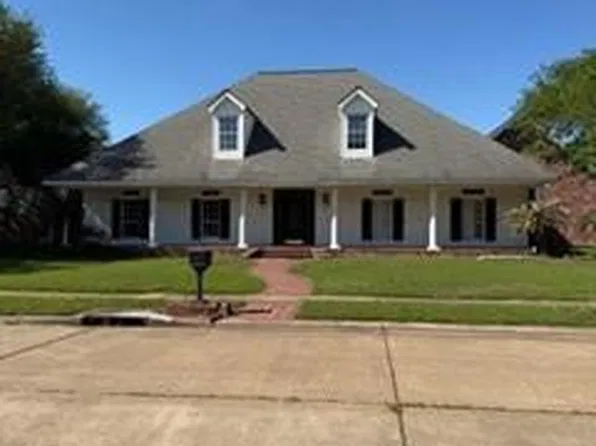 6328 Landmark Dr, Alexandria, LA 71301