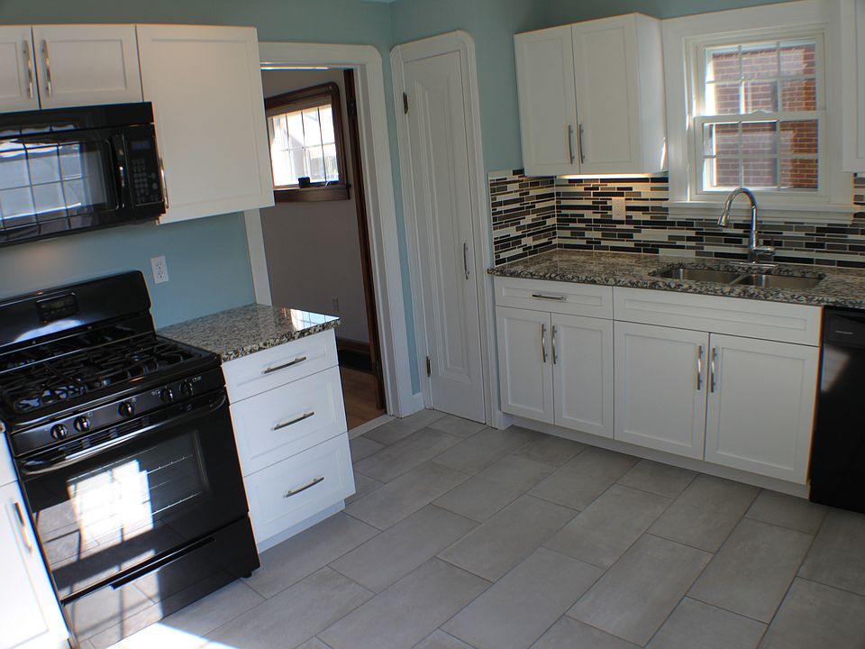 1st image of 4406 W 176th St